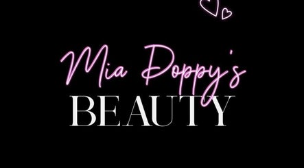 Mia Poppys Beauty