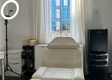 Relaxing treatment room at Cosmeticca Skin Clinic, Melbourne, Victoria, AU. Modern design with ambient lighting.