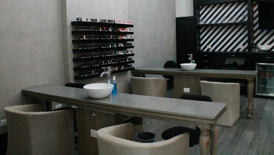 Εικόνα Mackelli Nail Spa - Cumbres Elite 1