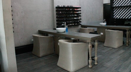 Εικόνα Mackelli Nail Spa - Cumbres Elite 3