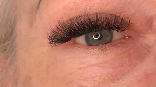 Willow lash and brow studio