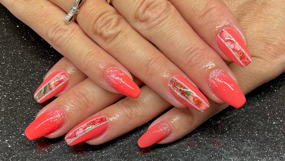 Mobile Nails and Beauty By Jo slika 1
