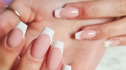 Sassy nails