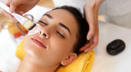 Skylah Health and Beauty image 2