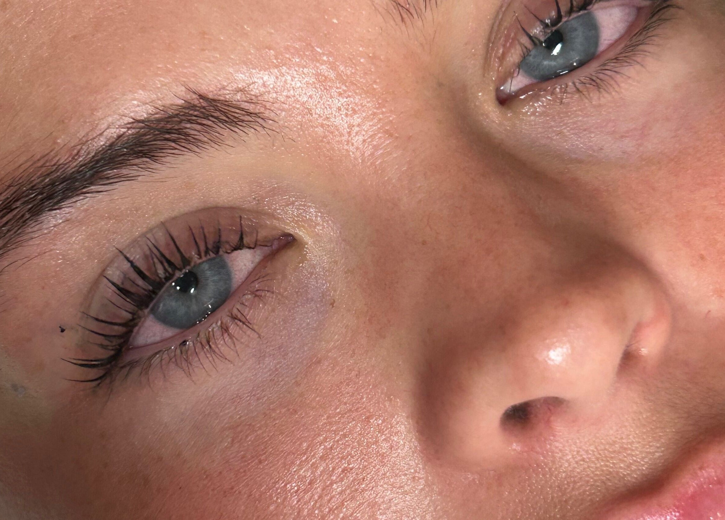 Close-up of perfectly styled lashes by Hannah Kathleen in Birmingham, England, GB.