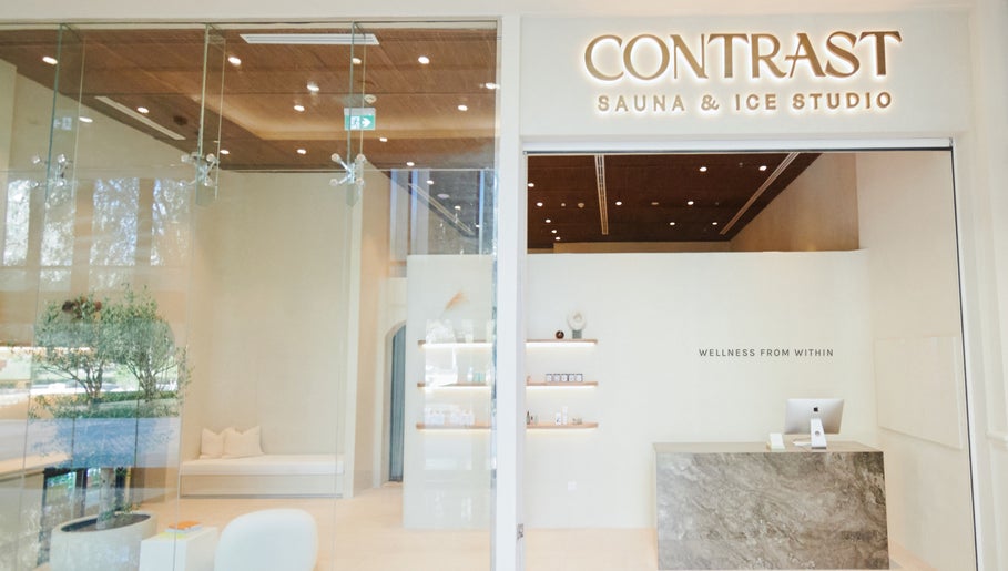 Inviting entrance of Contrast Palm Jumeirah in Dubai, Dubai, AE, showcasing minimalist decor and serene ambiance.
