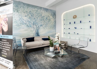 Modern lounge at Starlight Med Spa Toronto featuring comfortable seating and elegant decor. Located in Toronto, Ontario, CA.