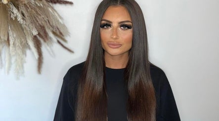 Lashandbeautybyell