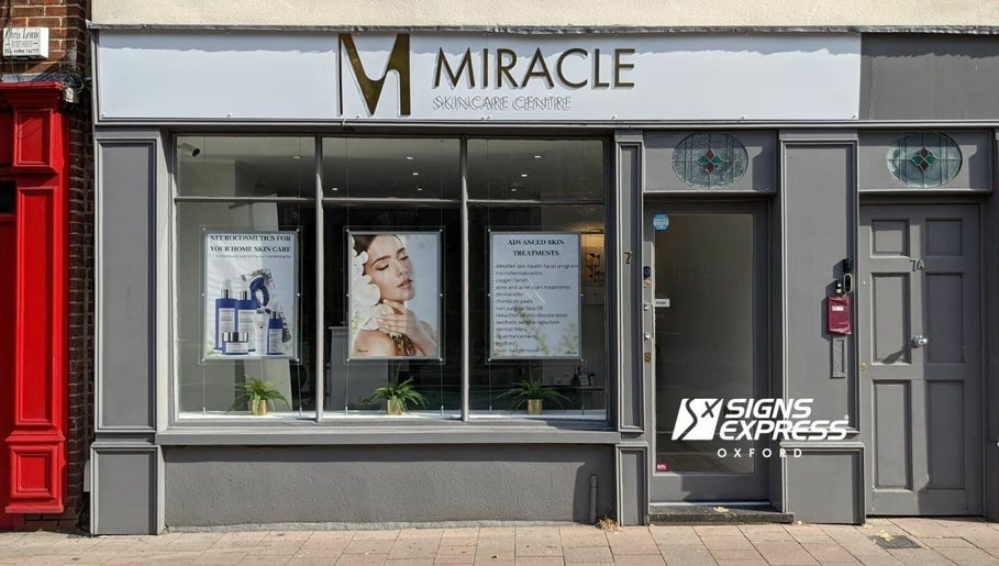 Immagine 1, Queen Of Youth Oxford at Miracle Skincare Centre