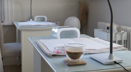 Pure Beauty & Skincare Roos