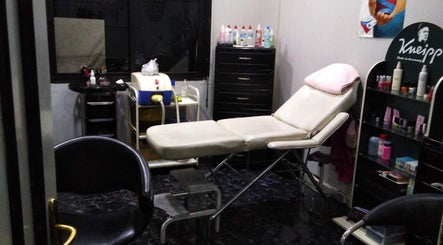 Private treatment room at Rajeh & Susan Salon, Beauty Fountain, Chouaifet El Qoubbeh, LB. Modern and serene setting.