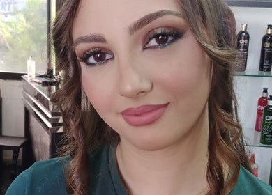 Woman with elegant makeup at Rajeh & Susan Salon, Beauty Fountain, Chouaifet El Qoubbeh, Mount Lebanon Governorate, LB.