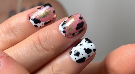 VMA Nails image 3