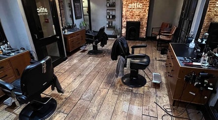 The Attic Barbershop – obraz 3