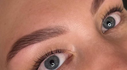 Zaskhia's Beautyque image 3