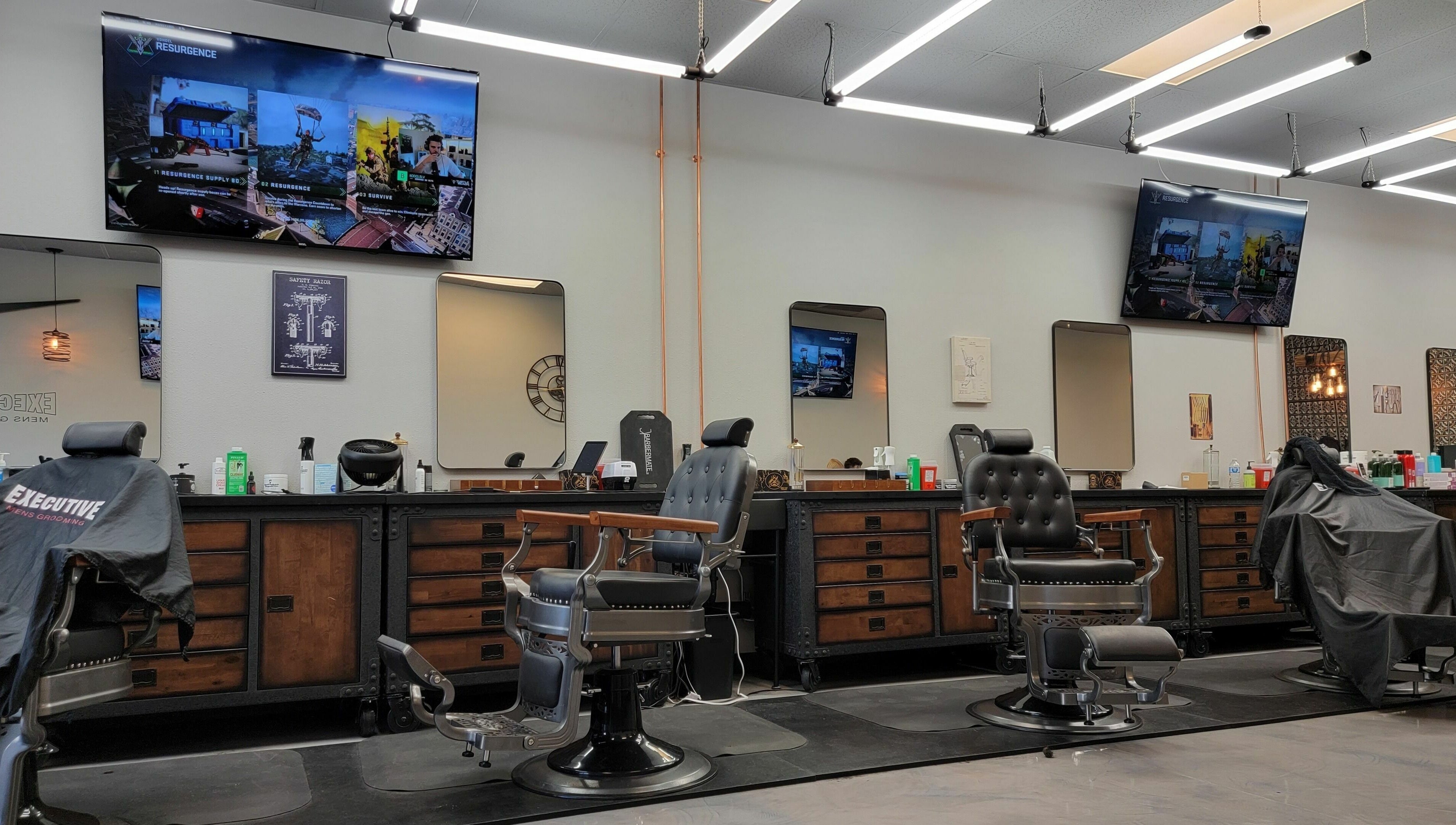 Executive Men's Grooming Mesa offers luxurious barbershop chairs in Mesa, Arizona, US.