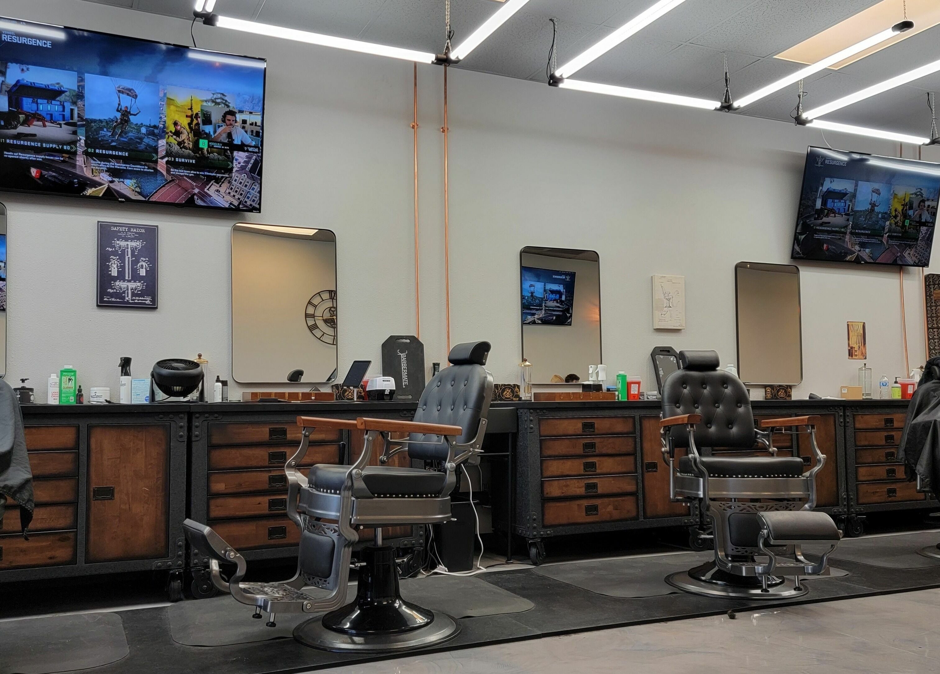 Executive Men's Grooming Mesa offers luxurious barbershop chairs in Mesa, Arizona, US.
