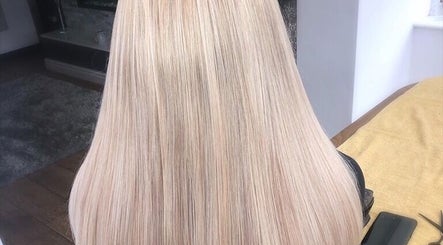 Hair Republic Extensions image 3