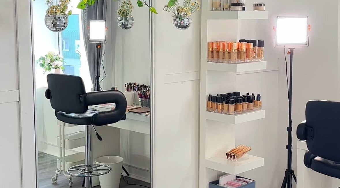 Modern makeup studio at Claire Murphy Make Up, Portlaoise, County Laois, IE, showcasing beauty essentials.