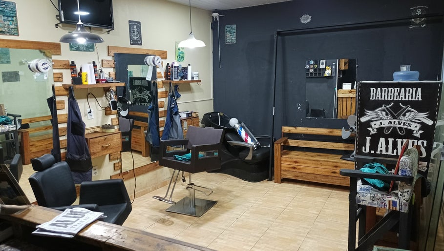 Barbearia J Alves image 1