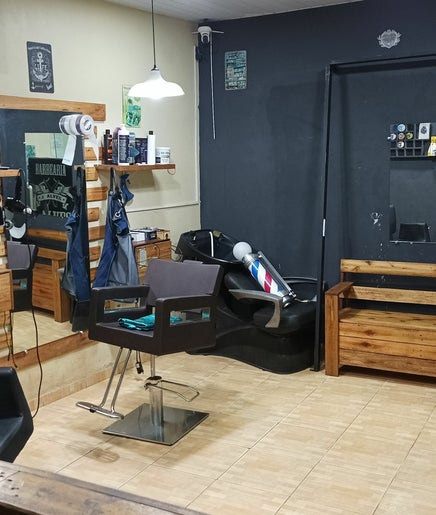 Barbearia J Alves image 2