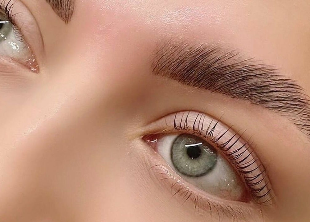 Perfectly groomed eyebrows and curled eyelashes at Lalulash.beauty, Melbourne, Victoria, AU.