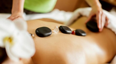 GT Reflexology & Massage Therapy Clinic image 2
