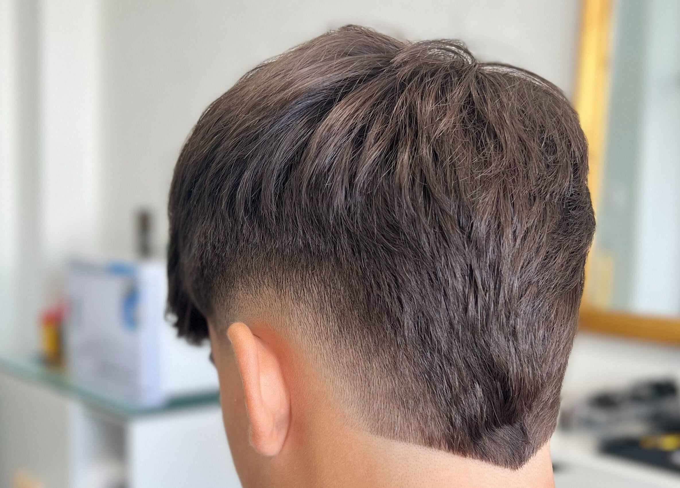 Corte de cabelo desvanecido feito em Elements - Beleza e Bem Estar, Odivelas, Portugal, PT.