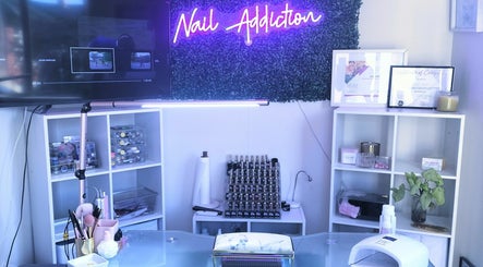 Nail Addiction - Kayla Rose