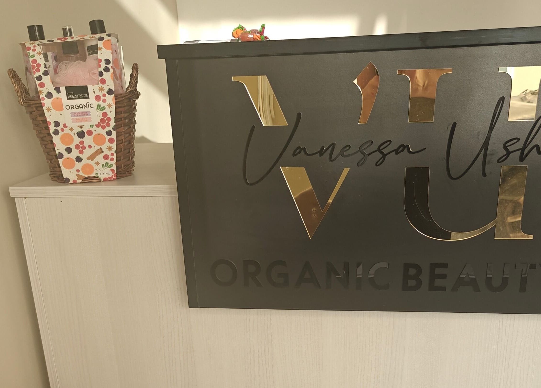 Elegant boutique sign at VU Organic Beauty by Vanessa Usher, Ħaż-żebbuġ, MT, showcasing organic wellness.