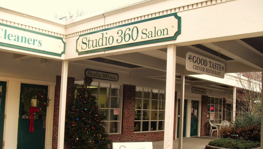 Studio 360 Salon billede 1