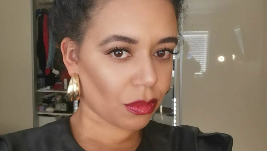 Lyndab Makeup imagem 1