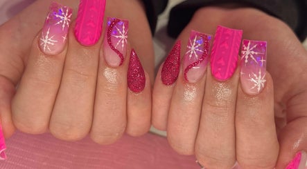 Nails Beauty Belle – obraz 2