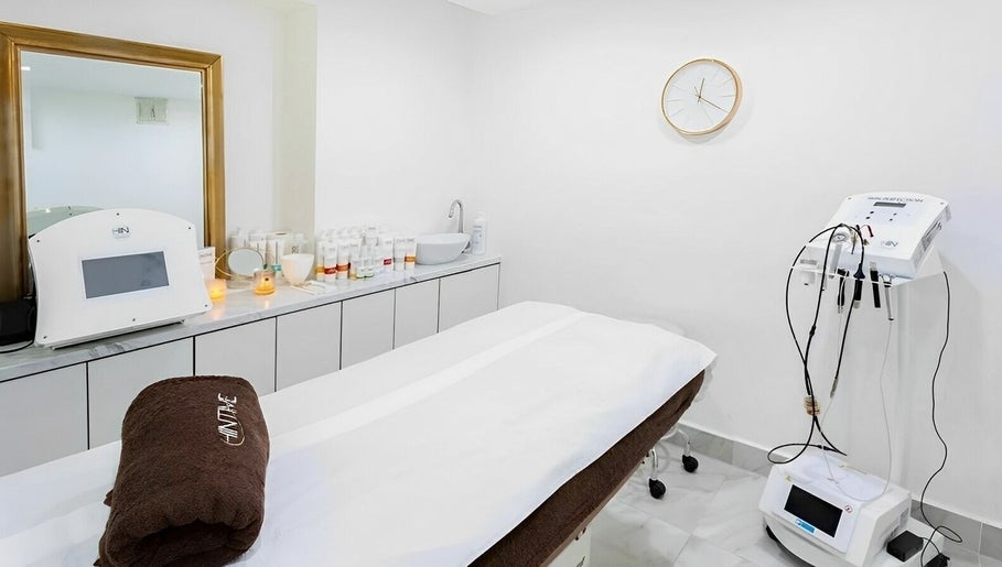 Hintime Beauty Clinic image 1