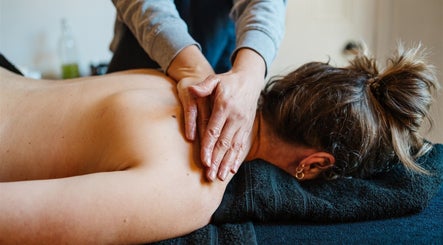 Relaxing massage at Everyone Loves Massage at CFP Pilates Studio in Norwich, England, GB.