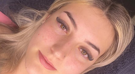 Ella’s beauty sanctuary image 3