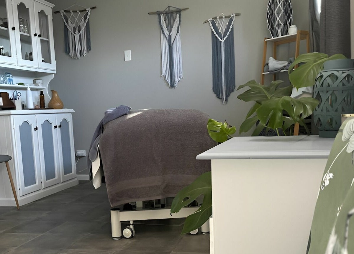 Relaxing massage room at Kays Remedial Massage Therapy, Barrack Heights, New South Wales, AU with calming decor.