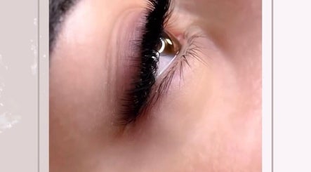 La Duette Lashes Platinia Cluj image 3