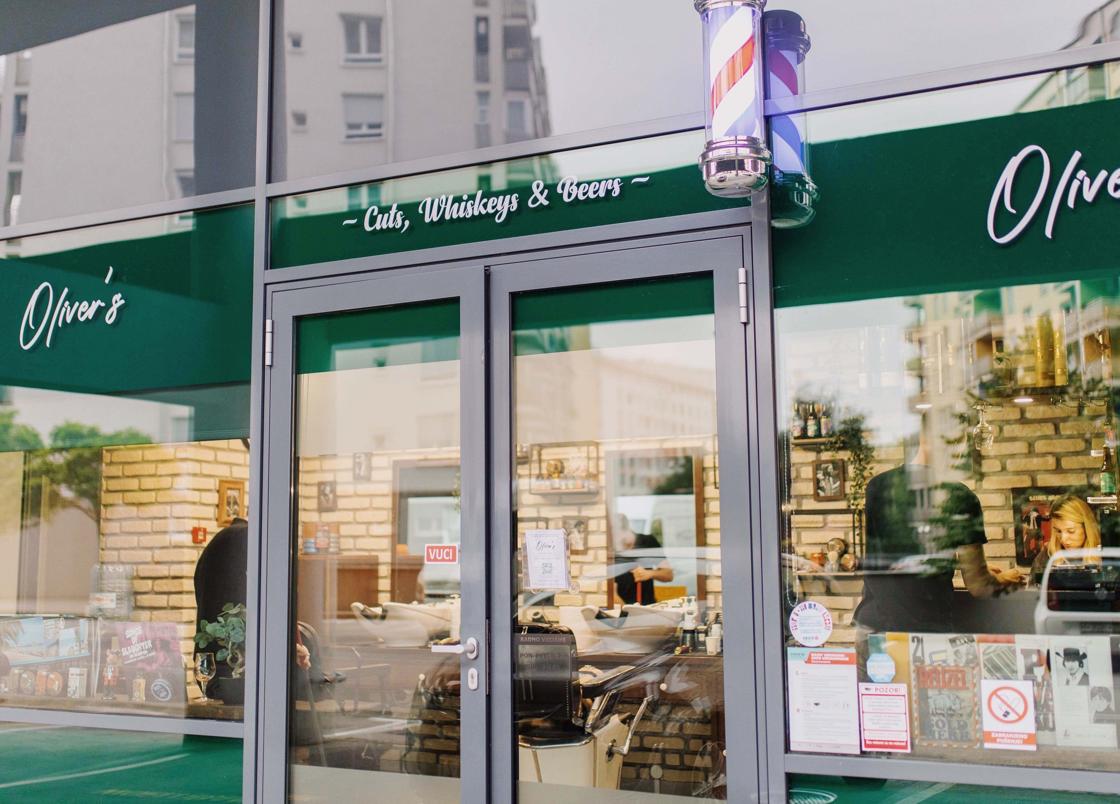 Ulaz u Nomad Barbershop Zagreb Tower (ex Oliver's), moderno uređen u Zagrebu, Grad Zagreb, HR.