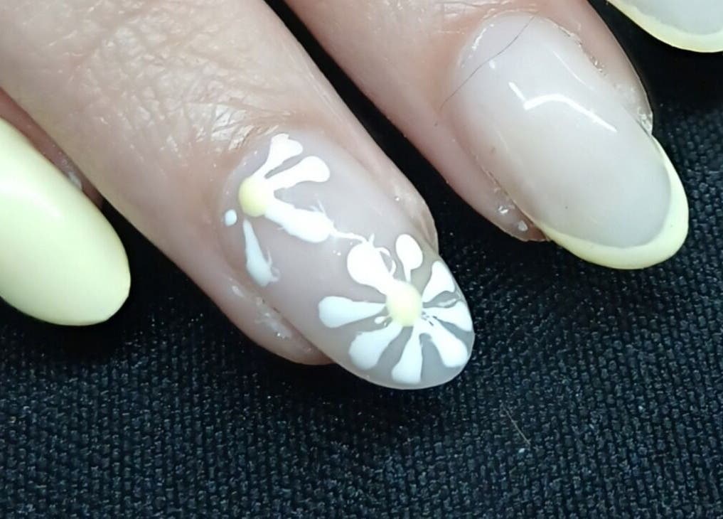 Stylish floral nail design at Nails by Karen, Cape Town, Western Cape, ZA.