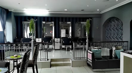 La Vie En Rose Day Spa