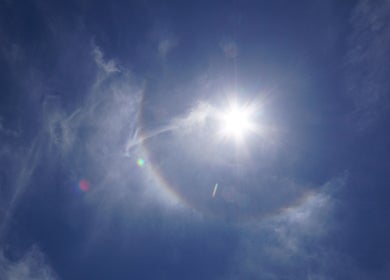 Bright sunny sky seen above Otjiwarongo Hadassa Guesthouse in Otjiwarongo, Otjozondjupa Region, NA.