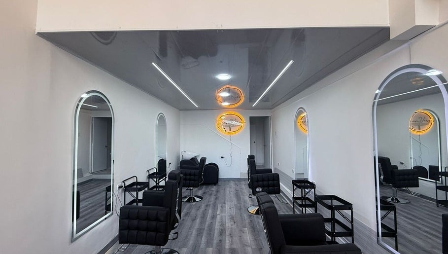 Juan Vargas Estudio capilar Americas imagine 1