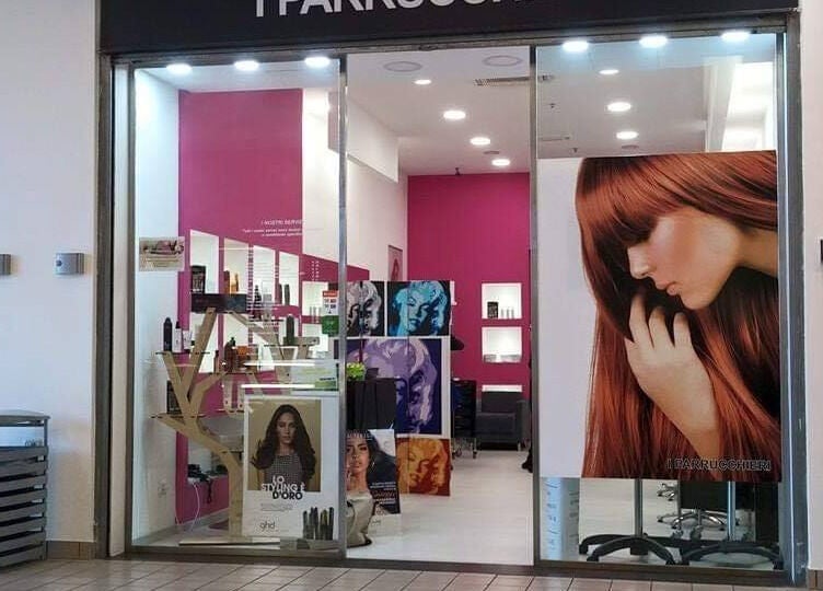 Ingresso accogliente di I Parrucchieri Conad Barcellona P.G., Barcellona Pozzo Di Gotto, Sicilia, IT.