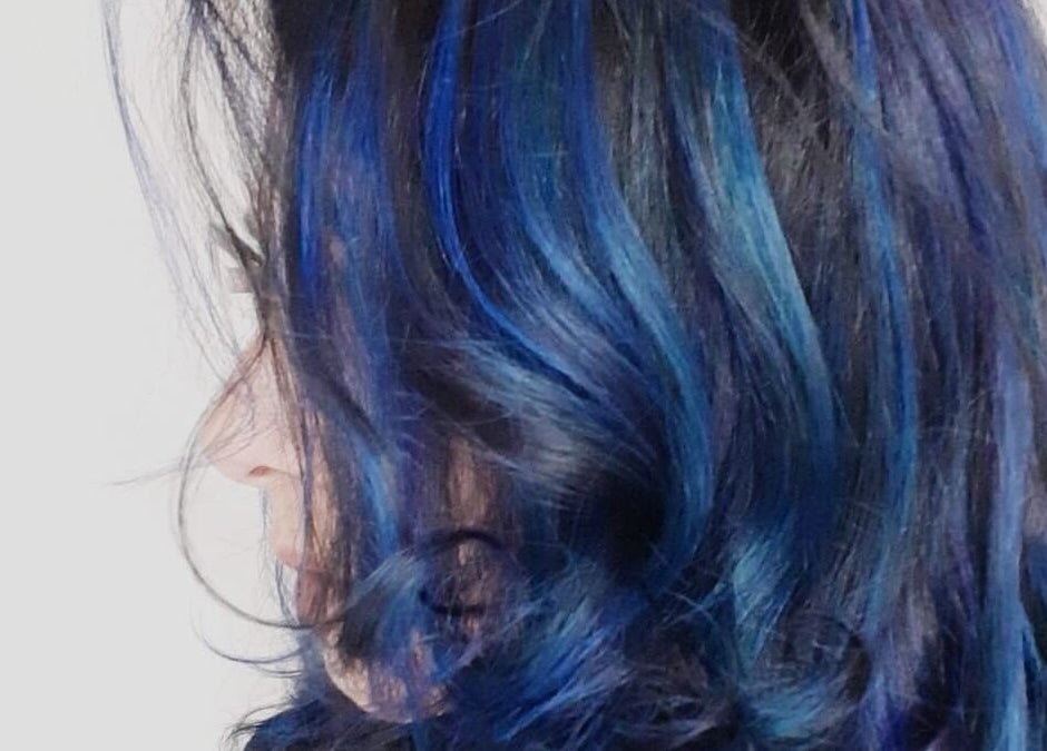 Stile capelli blu a I Parrucchieri Conad Barcellona P.G., Barcellona Pozzo Di Gotto, Sicilia, IT.