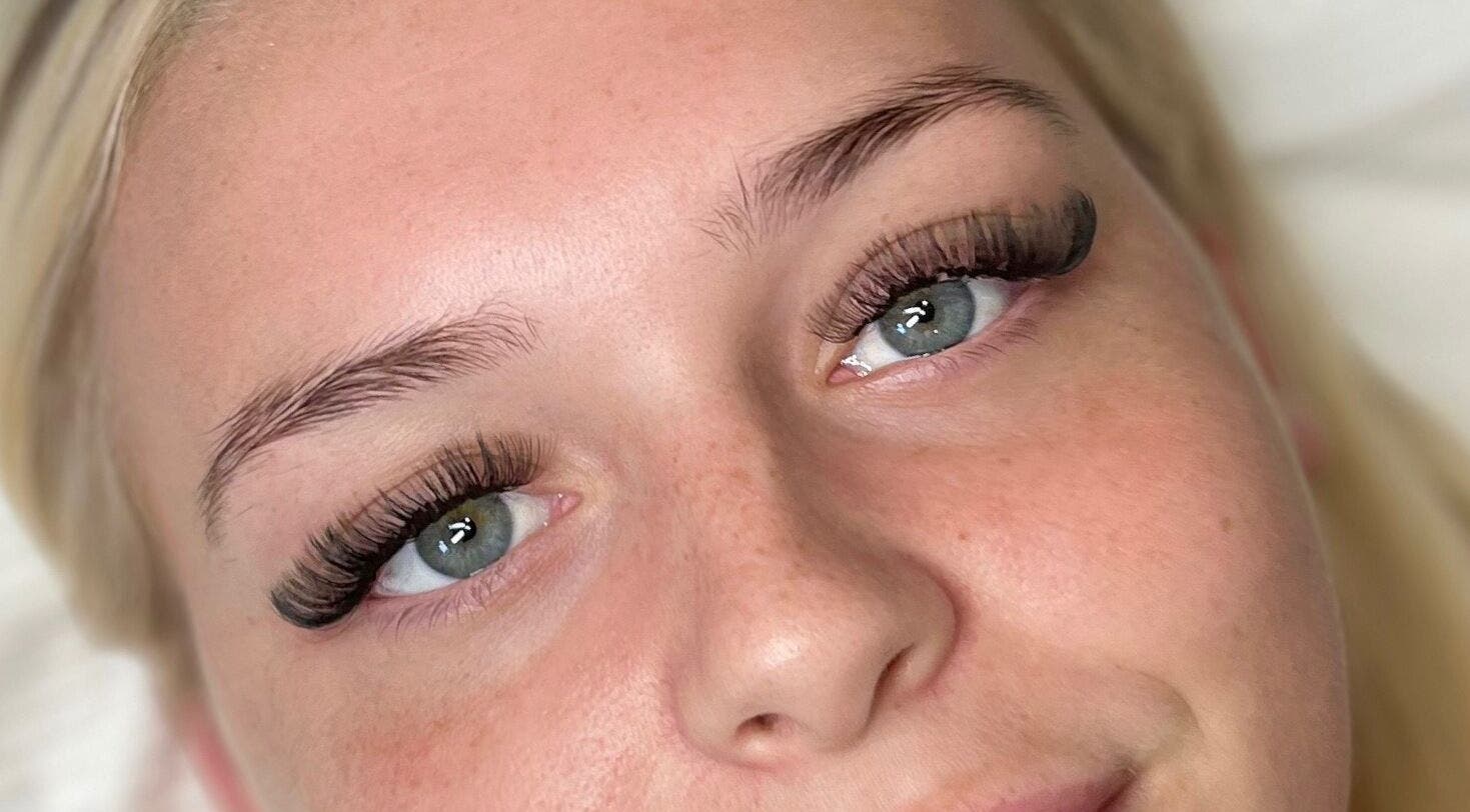 Close-up of eyelash extensions at ILash and Beauty Bar, Baringa, Queensland, AU, showcasing expert application.