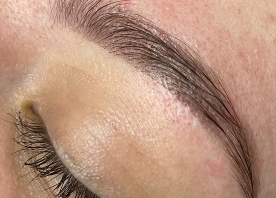 Perfectly groomed eyebrow at Bronza, Warrnambool, Victoria, AU. Experience precision beauty.