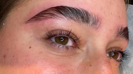 Expert eyebrow shaping at C-LINE, Tel Aviv-yafo, Tel Aviv District, IL for a polished look.