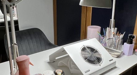 Hình ảnh 2 của Lonster Nails