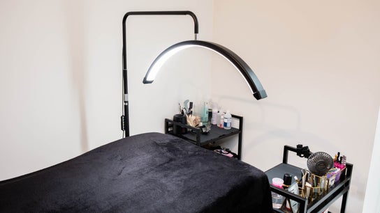 AV Lashes London